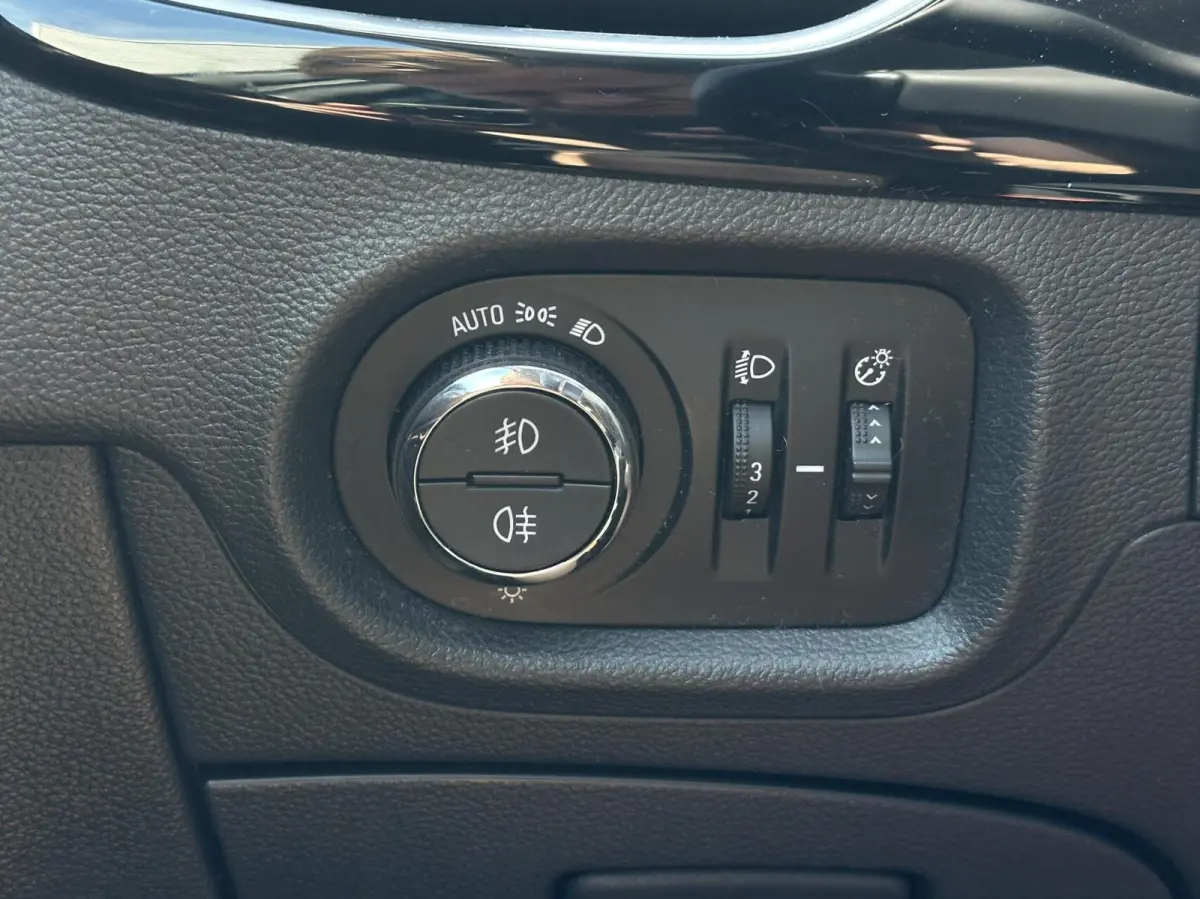 1.4 Innovation, Camera, PDC, Carplay, OpelEye etc