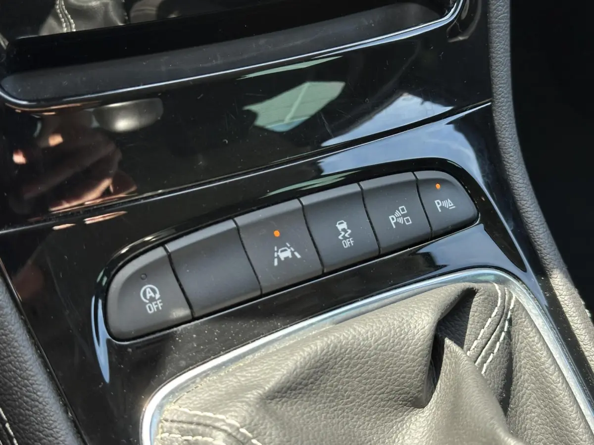 1.4 Innovation, Camera, PDC, Carplay, OpelEye etc