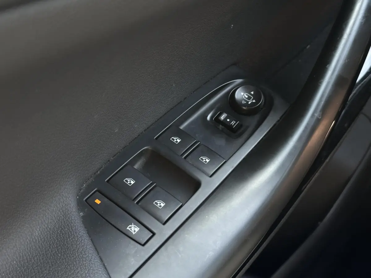 1.4 Innovation, Camera, PDC, Carplay, OpelEye etc