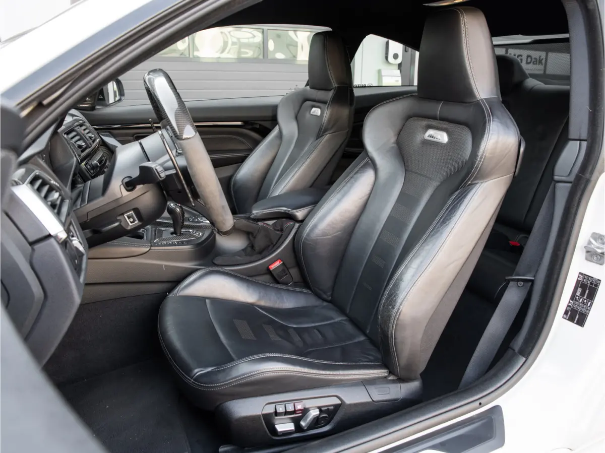 M4 500PK, Carbon pakket, Carplay, M Performance Uitlaat Systeem, HARMAN/KARDON