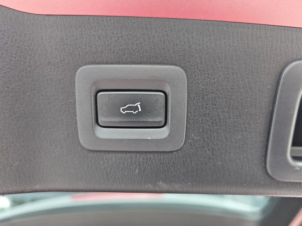 2.0 SkyActiv-G 160 GT-M 4WD | Automaat | Trekhaak | LED | Stuur & stoelverwarming | Leder | Schuif/kantel dak | HUD | Elek. achterklep | Elek. bestuurdersstoel + memory |