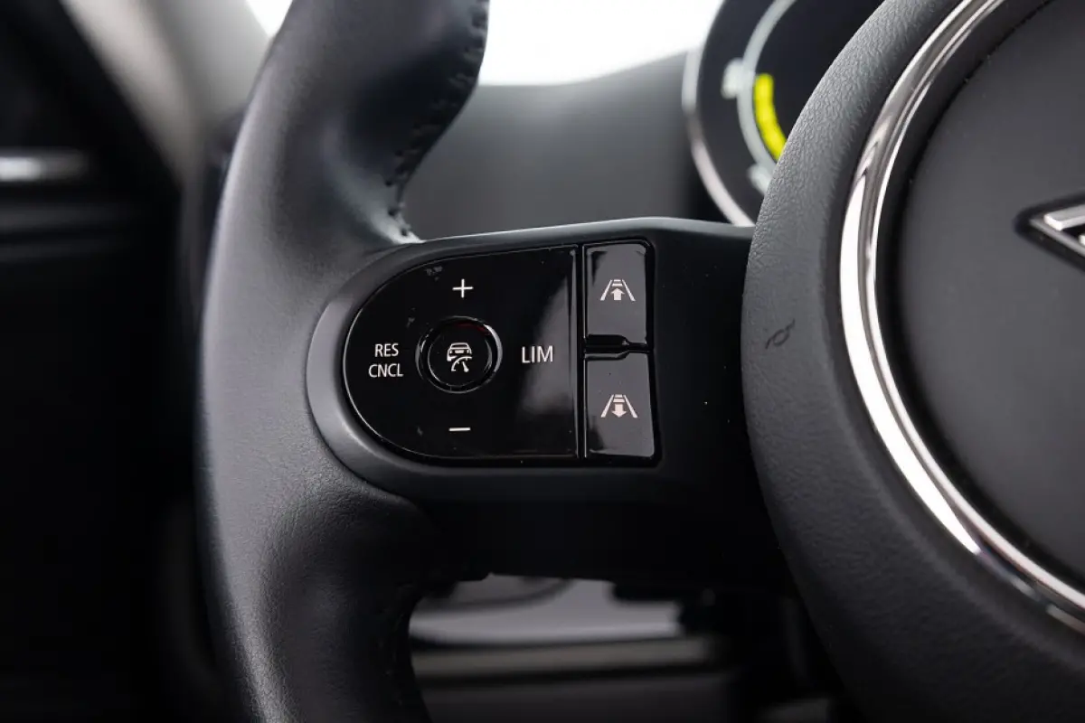 1.5 Cooper ALL4 | PANORAMADAK | ½ LEDER | harman/kardon | Head-Up | NAVI | ECC | PHEV