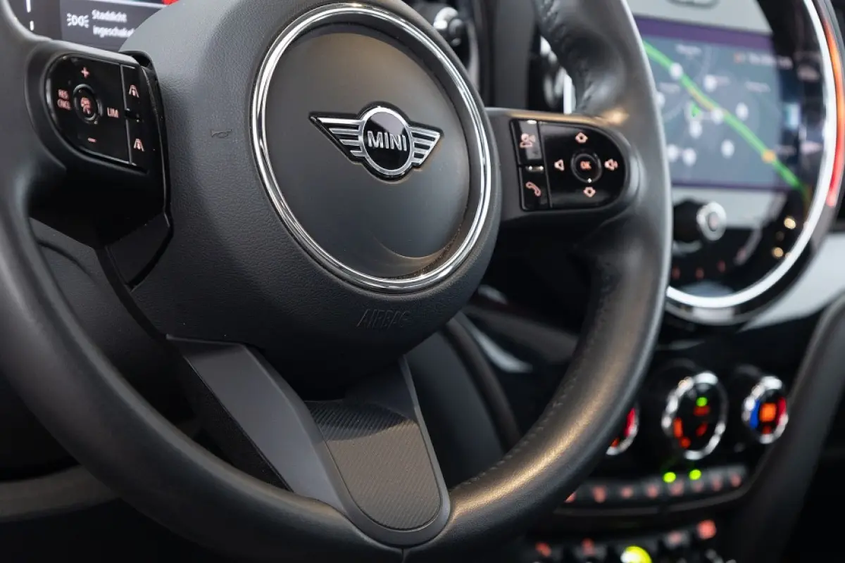 1.5 Cooper ALL4 | PANORAMADAK | ½ LEDER | harman/kardon | Head-Up | NAVI | ECC | PHEV