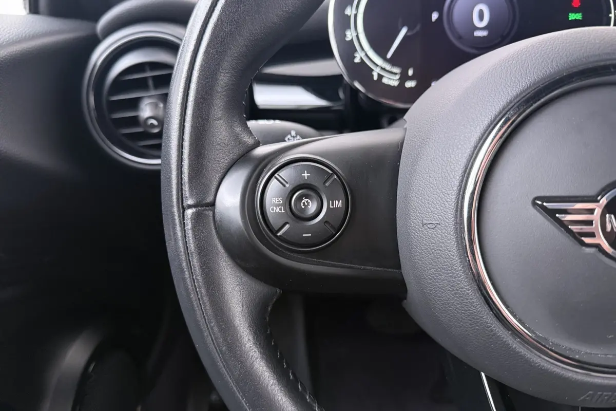 Mini 1.5 136 PK Aut. Facelift Navi Climate LED Stoelverw.