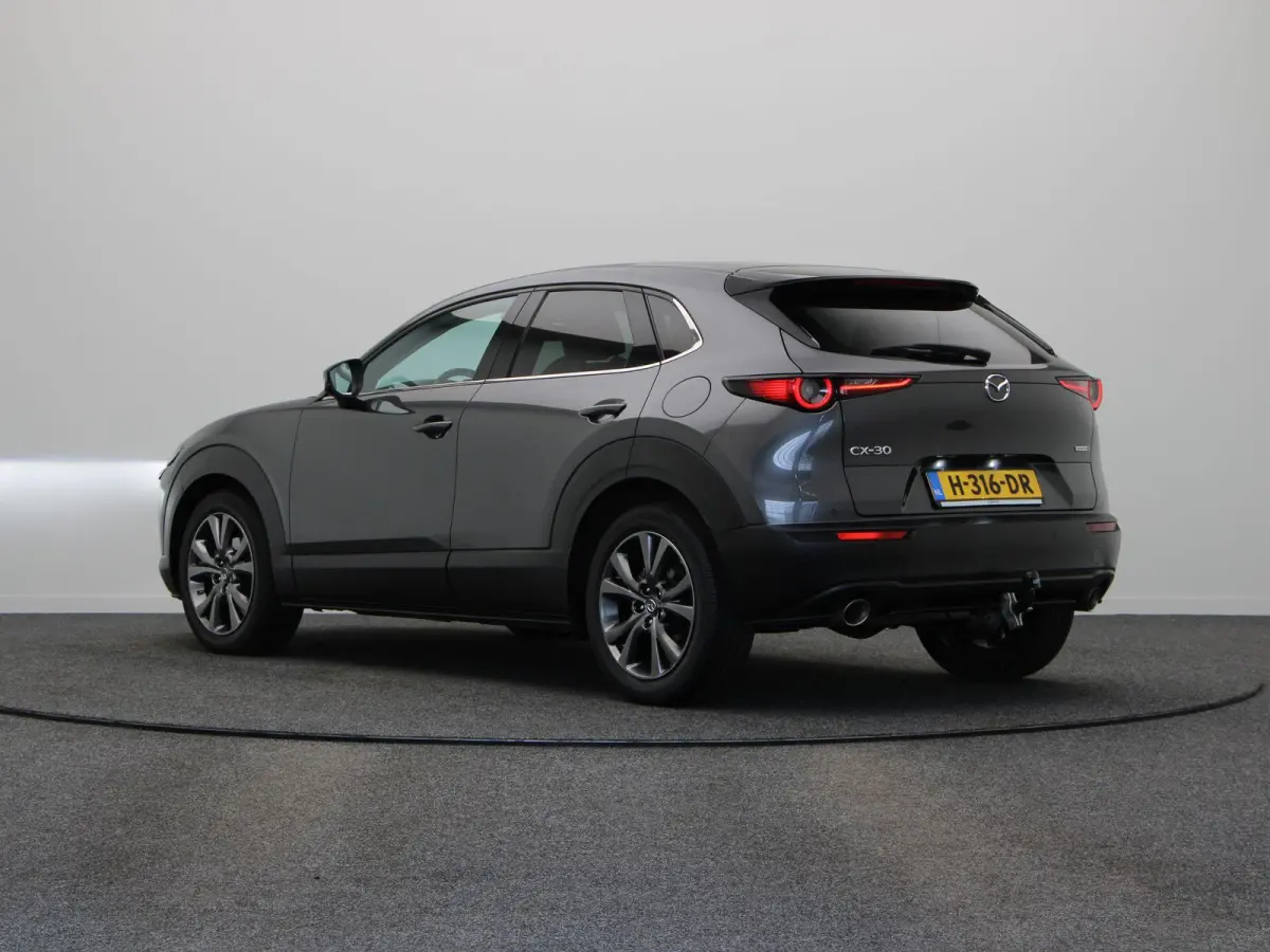 2.0 e-SkyActiv-X M Hybrid Luxury | Trekhaak | Head-up display | elektrische verstelbare stoelen | Stoel-stuurverwarming