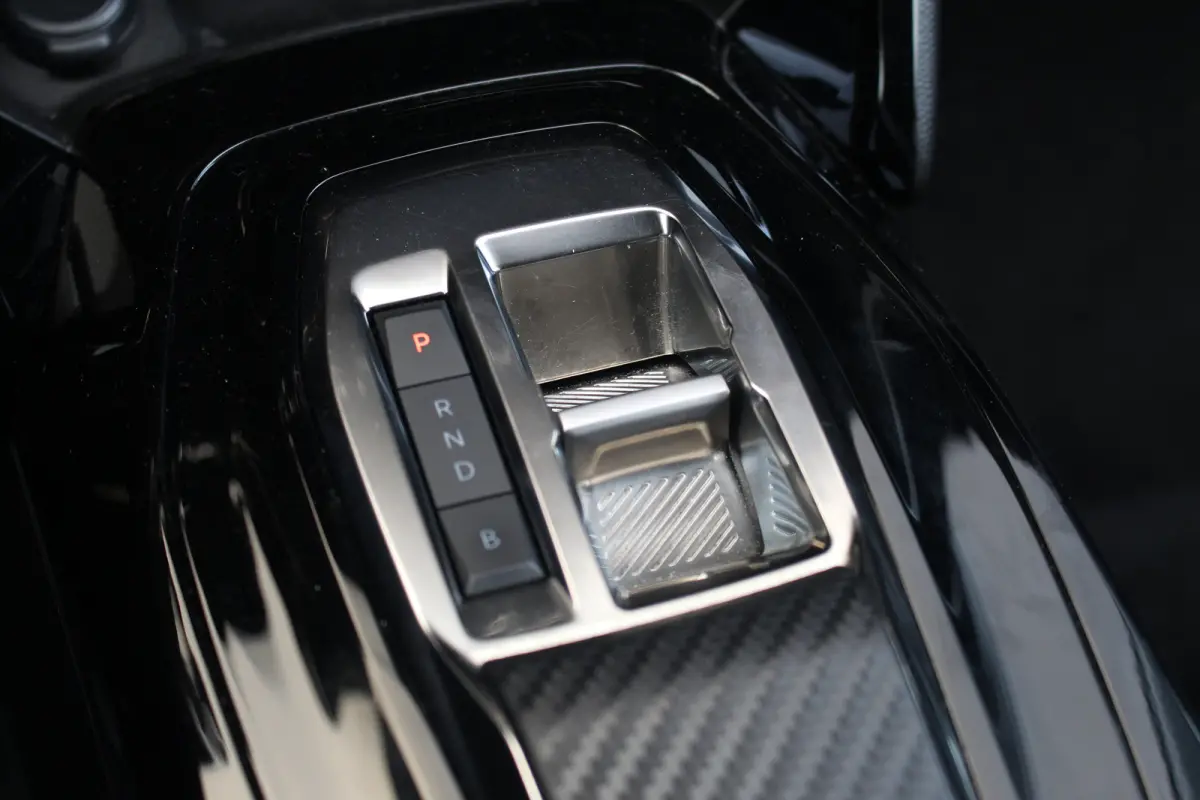 EV Allure Pack 50 kWh 3-Fase | Camera | CarPlay | Climate& Cruise C. | PDC V&A | 16" LMV | 3-Fase | Camera | CarPlay | Climate& Cruise C. | PDC V&A | 16" LMV |
