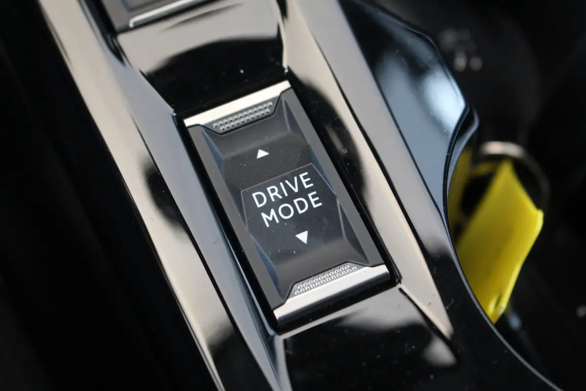 EV Allure Pack 50 kWh 3-Fase | Camera | CarPlay | Climate& Cruise C. | PDC V&A | 16" LMV | 3-Fase | Camera | CarPlay | Climate& Cruise C. | PDC V&A | 16" LMV |
