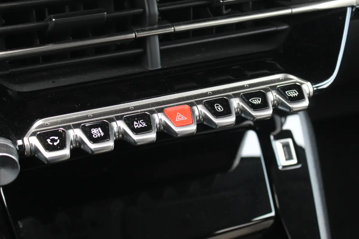 EV Allure Pack 50 kWh 3-Fase | Camera | CarPlay | Climate& Cruise C. | PDC V&A | 16" LMV | 3-Fase | Camera | CarPlay | Climate& Cruise C. | PDC V&A | 16" LMV |