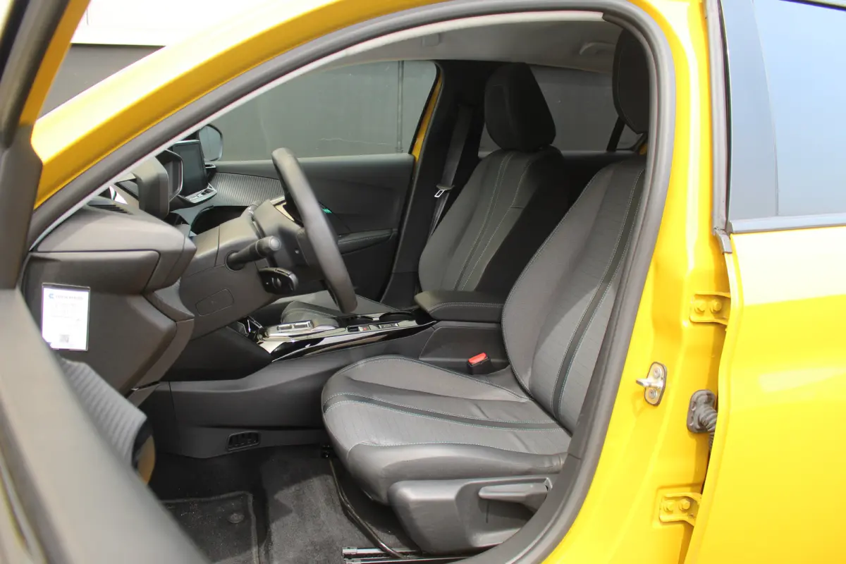 EV Allure Pack 50 kWh 3-Fase | Camera | CarPlay | Climate& Cruise C. | PDC V&A | 16" LMV | 3-Fase | Camera | CarPlay | Climate& Cruise C. | PDC V&A | 16" LMV |