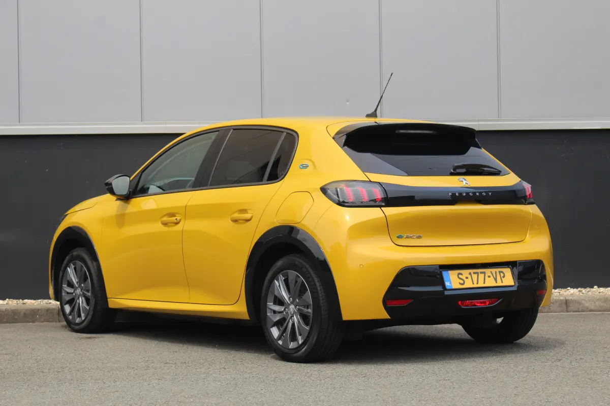 EV Allure Pack 50 kWh 3-Fase | Camera | CarPlay | Climate& Cruise C. | PDC V&A | 16" LMV | 3-Fase | Camera | CarPlay | Climate& Cruise C. | PDC V&A | 16" LMV |
