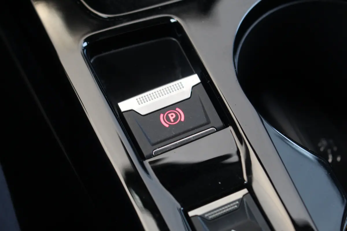 EV Allure Pack 50 kWh 3-Fase | Camera | CarPlay | Climate& Cruise C. | PDC V&A | 16" LMV | 3-Fase | Camera | CarPlay | Climate& Cruise C. | PDC V&A | 16" LMV |
