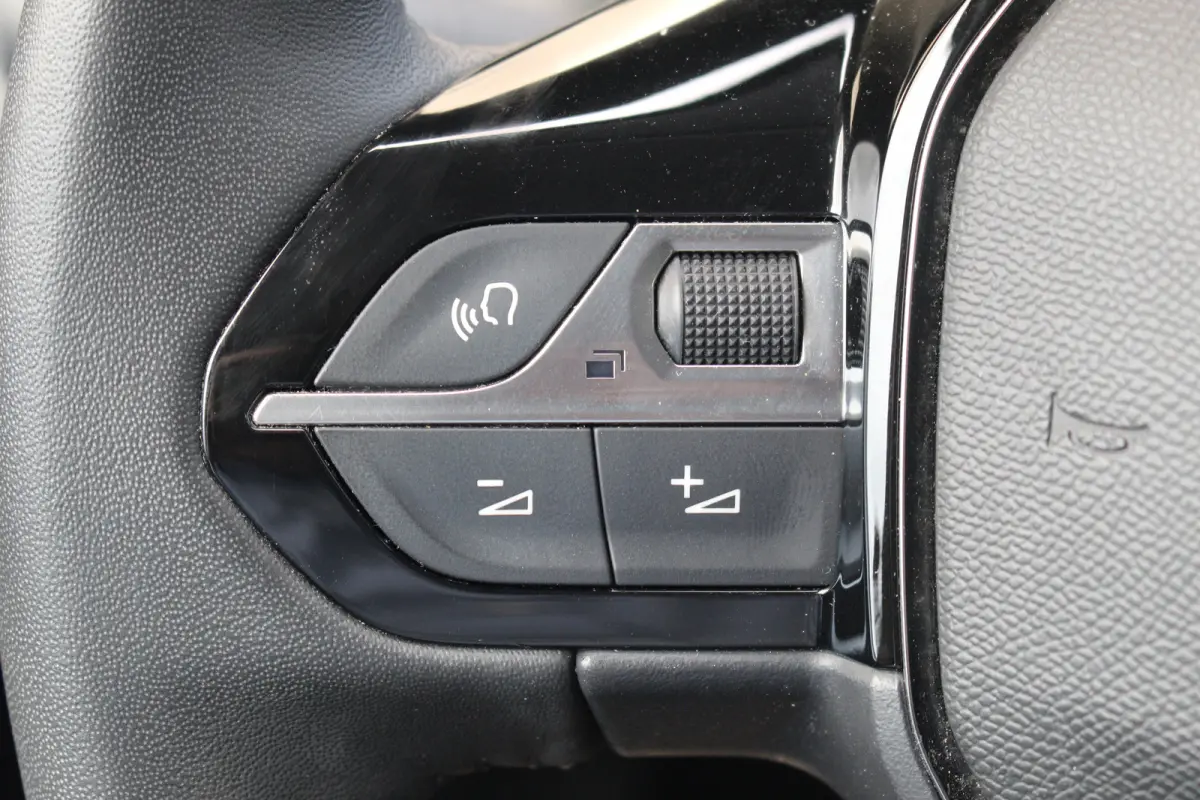 EV Allure Pack 50 kWh 3-Fase | Camera | CarPlay | Climate& Cruise C. | PDC V&A | 16" LMV | 3-Fase | Camera | CarPlay | Climate& Cruise C. | PDC V&A | 16" LMV |