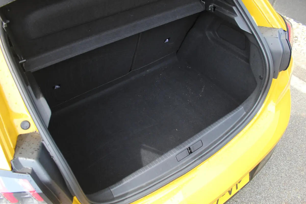 EV Allure Pack 50 kWh 3-Fase | Camera | CarPlay | Climate& Cruise C. | PDC V&A | 16" LMV | 3-Fase | Camera | CarPlay | Climate& Cruise C. | PDC V&A | 16" LMV |