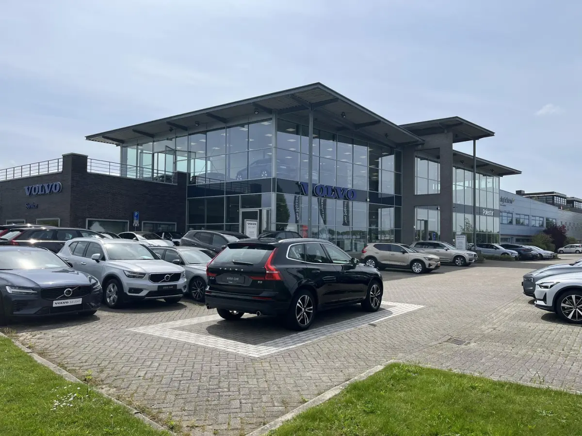 B5 Inscription | Trekhaak | Stoel- en Stuurverwarming | Apple Carplay | Keyless Entry | Parkeercamera |