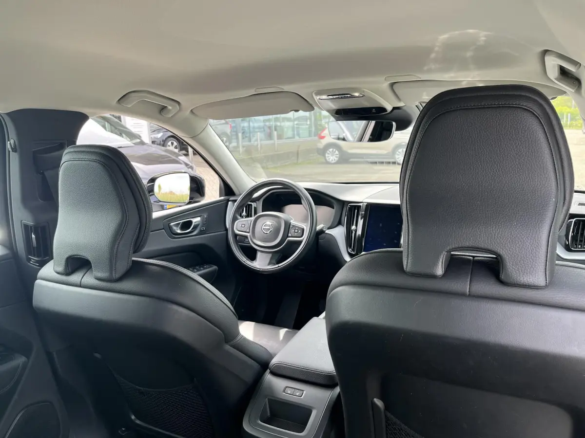 B5 Inscription | Trekhaak | Stoel- en Stuurverwarming | Apple Carplay | Keyless Entry | Parkeercamera |