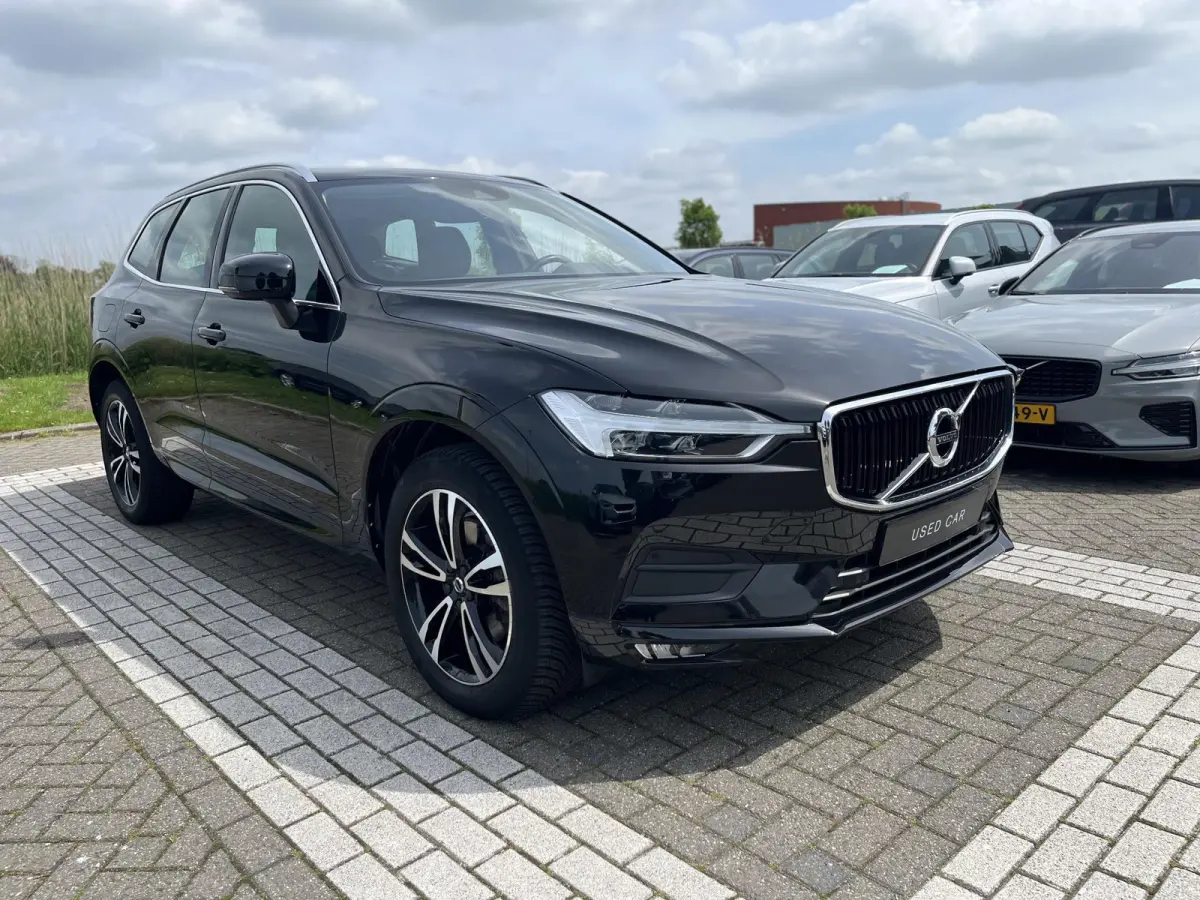 B5 Inscription | Trekhaak | Stoel- en Stuurverwarming | Apple Carplay | Keyless Entry | Parkeercamera |