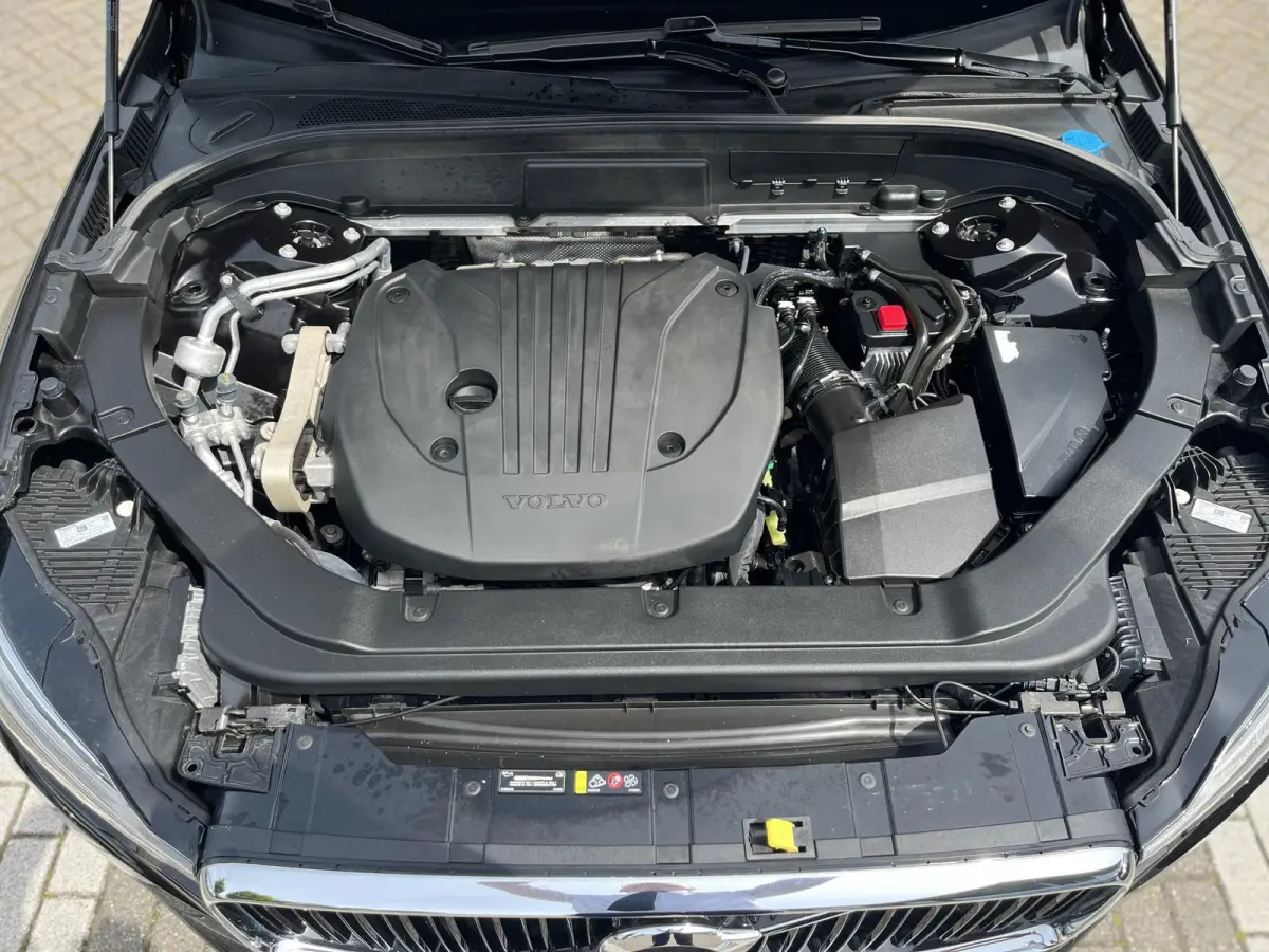 B5 Inscription | Trekhaak | Stoel- en Stuurverwarming | Apple Carplay | Keyless Entry | Parkeercamera |