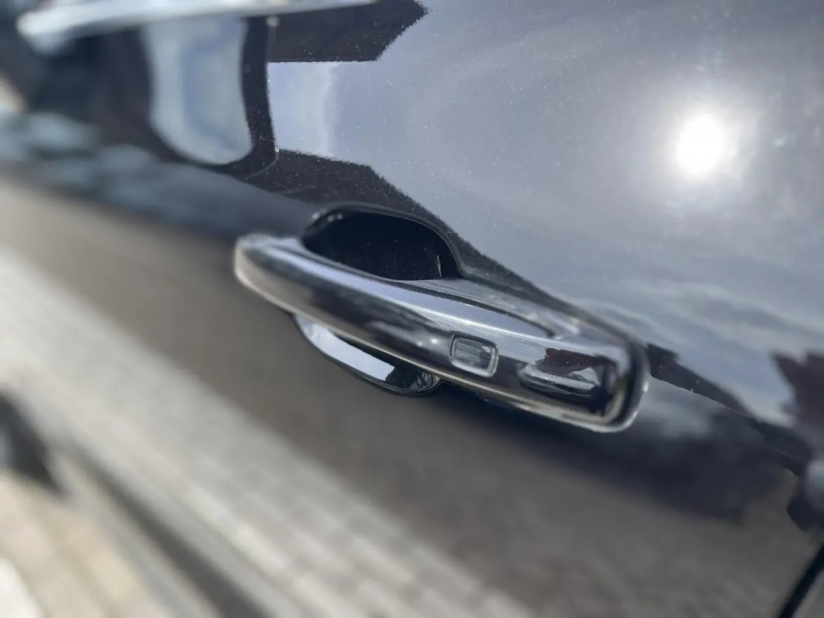 B5 Inscription | Trekhaak | Stoel- en Stuurverwarming | Apple Carplay | Keyless Entry | Parkeercamera |