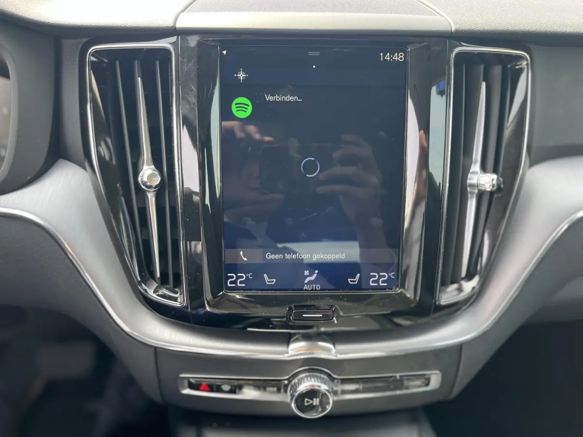 B5 Inscription | Trekhaak | Stoel- en Stuurverwarming | Apple Carplay | Keyless Entry | Parkeercamera |
