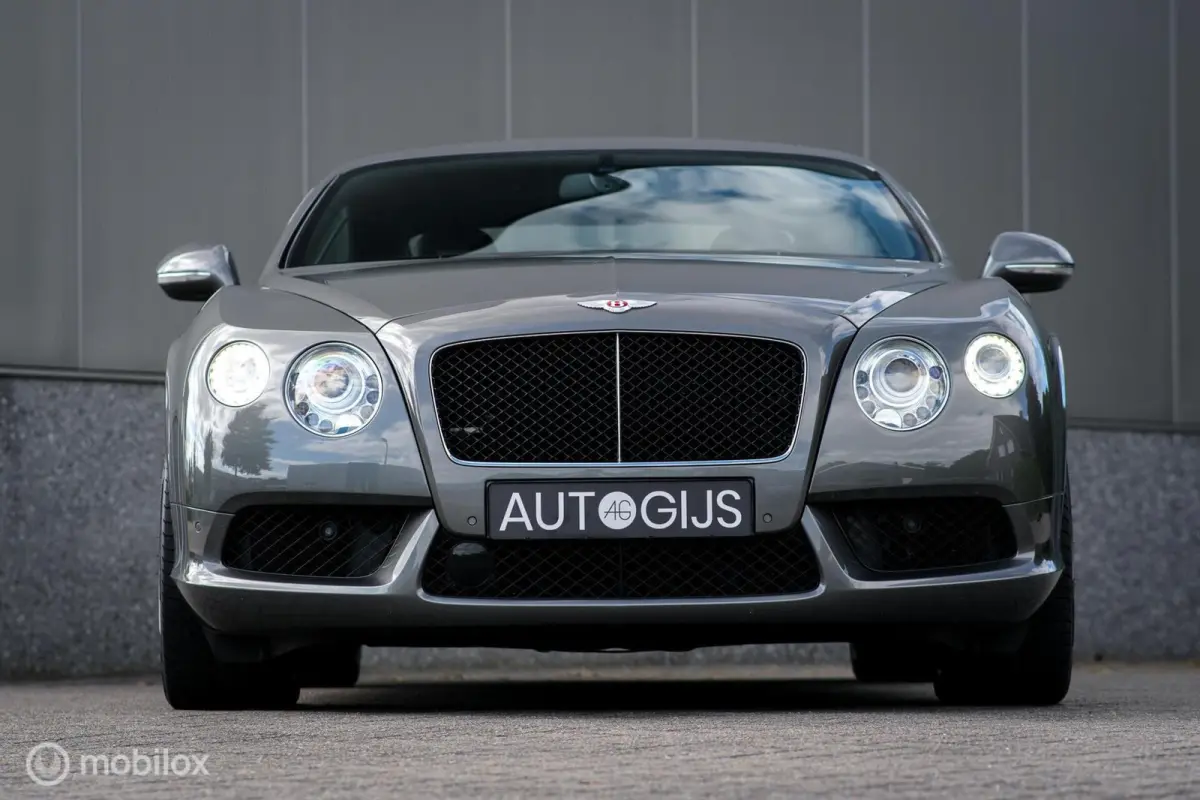 4.0 V8 508 pk | Youngtimer | LED | Facelift | Camera | Carplay |