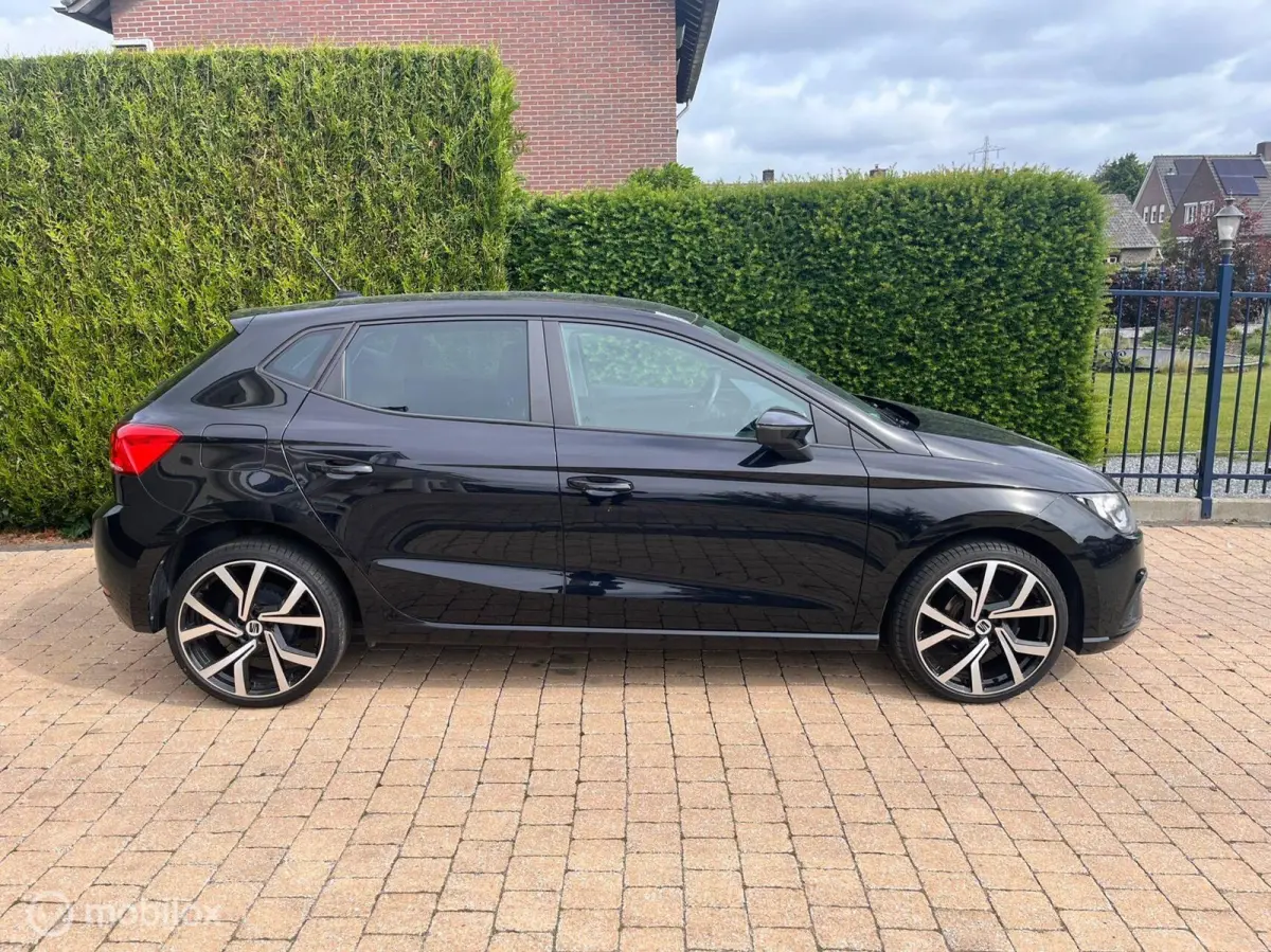 1.0 TSI Style Business Intense slechts 73.000 km