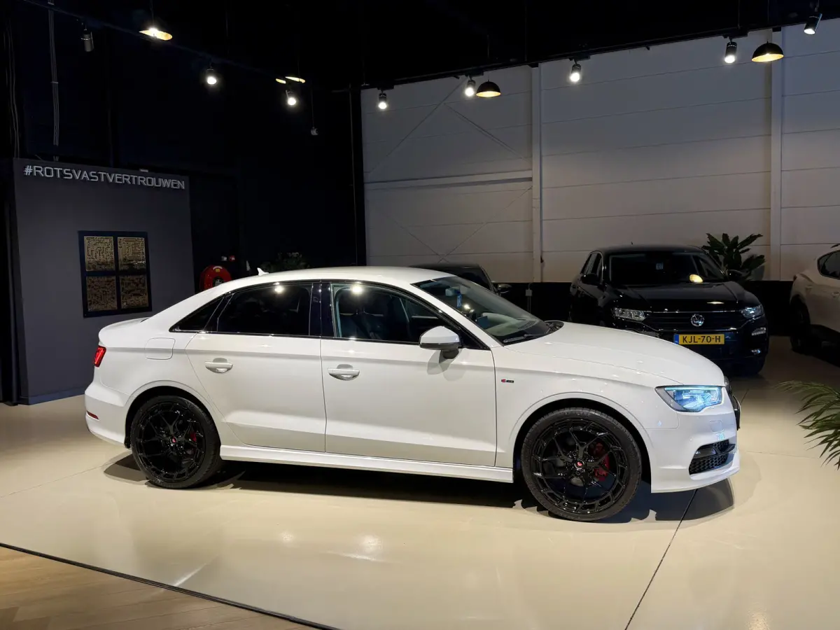 1.4 TFSI S-Line Navi|Leer|Xenon|PDC|Cruis Wit