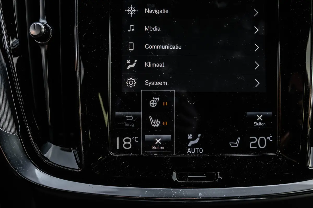 2.0 T8 Recharge AWD R-Design 390Pk | Trekhaak | SOH 91% |  Achteruitrijcamera | Apple carplay Android Auto | Stoel/stuurverwarming | 19"LMV