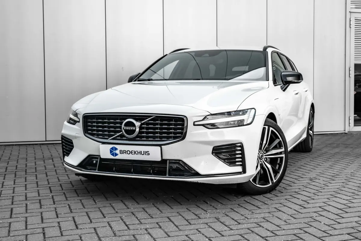 2.0 T8 Recharge AWD R-Design 390Pk | Trekhaak | SOH 91% |  Achteruitrijcamera | Apple carplay Android Auto | Stoel/stuurverwarming | 19"LMV