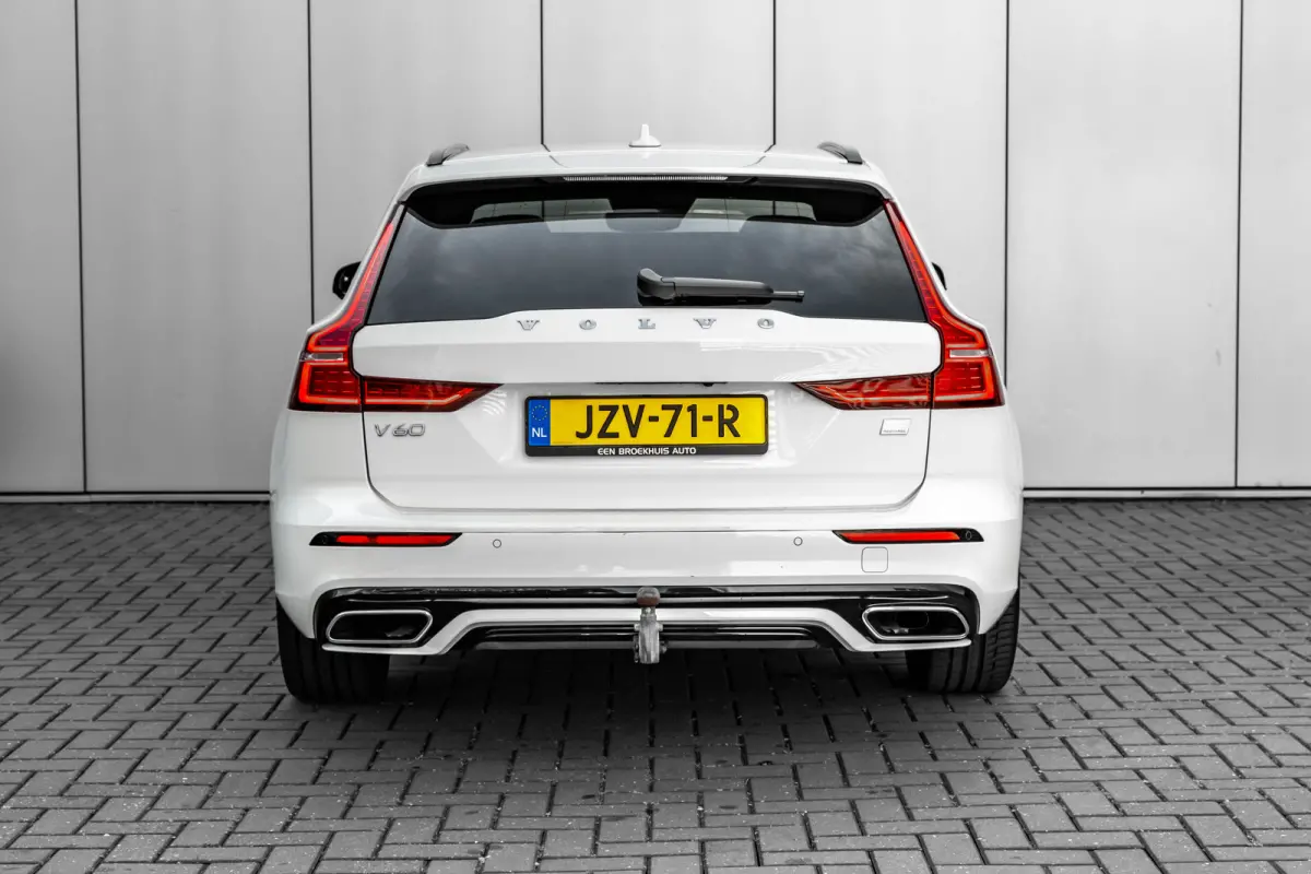 2.0 T8 Recharge AWD R-Design 390Pk | Trekhaak | SOH 91% |  Achteruitrijcamera | Apple carplay Android Auto | Stoel/stuurverwarming | 19"LMV