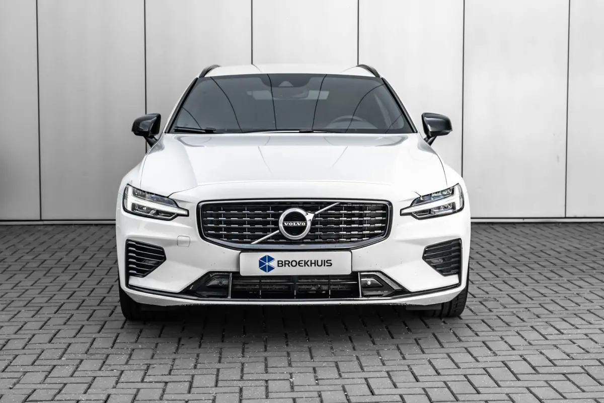 2.0 T8 Recharge AWD R-Design 390Pk | Trekhaak | SOH 91% |  Achteruitrijcamera | Apple carplay Android Auto | Stoel/stuurverwarming | 19"LMV