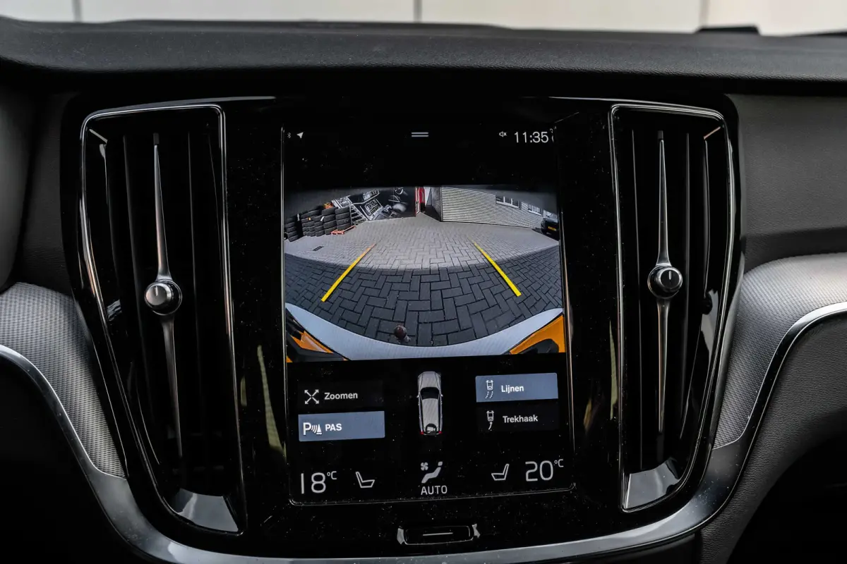 2.0 T8 Recharge AWD R-Design 390Pk | Trekhaak | SOH 91% |  Achteruitrijcamera | Apple carplay Android Auto | Stoel/stuurverwarming | 19"LMV