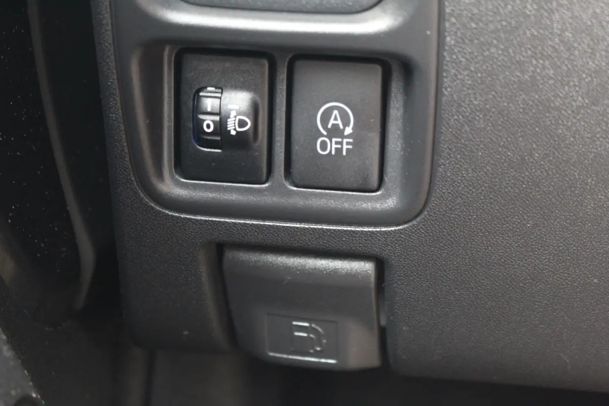 1.0 e-VTi Active | Airco | Bluetooth | Elek. Ramen | Cent. Vergrendeling | Airco | Bluetooth | Elek. Ramen | Cent. Vergrendeling |