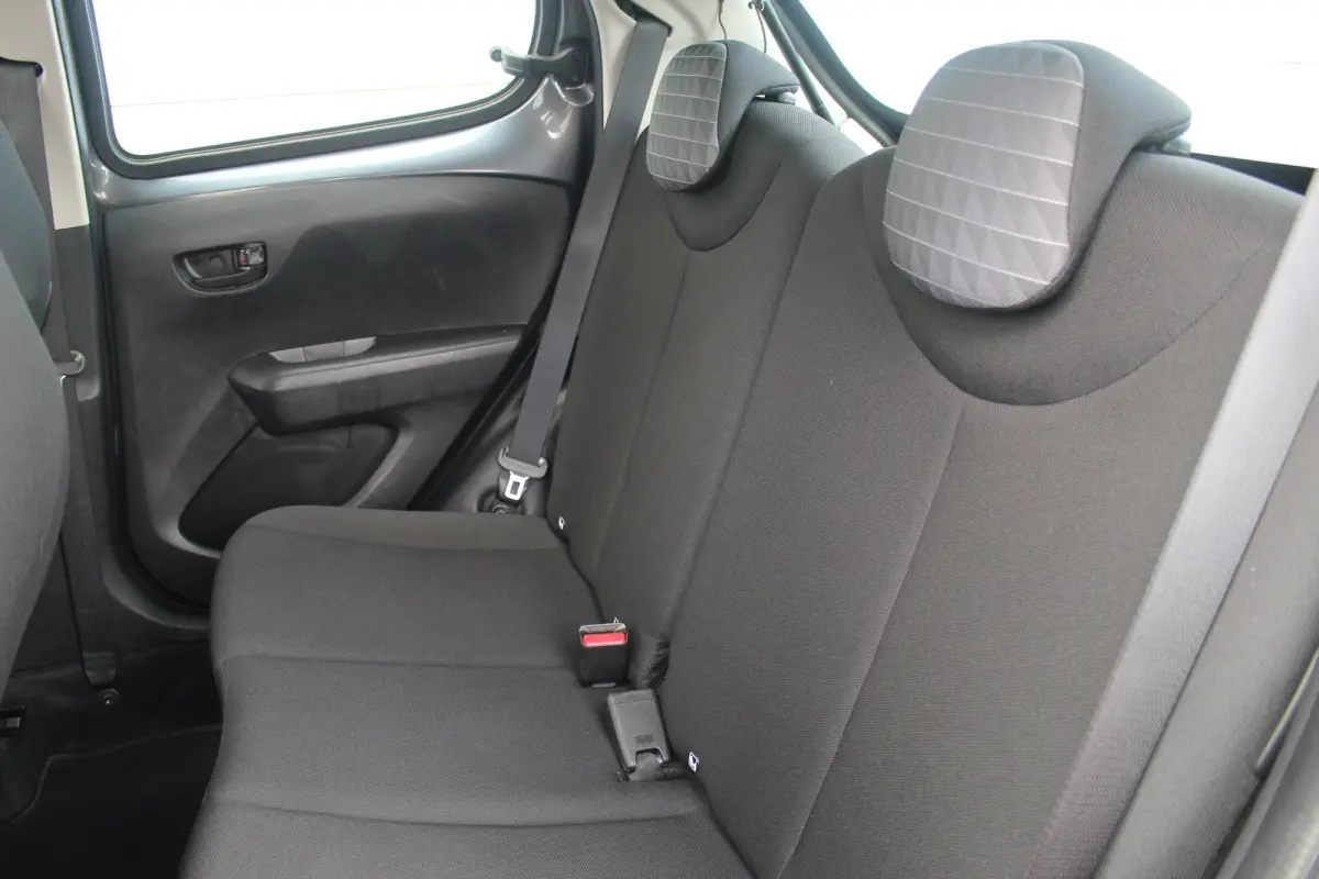 1.0 e-VTi Active | Airco | Bluetooth | Elek. Ramen | Cent. Vergrendeling | Airco | Bluetooth | Elek. Ramen | Cent. Vergrendeling |