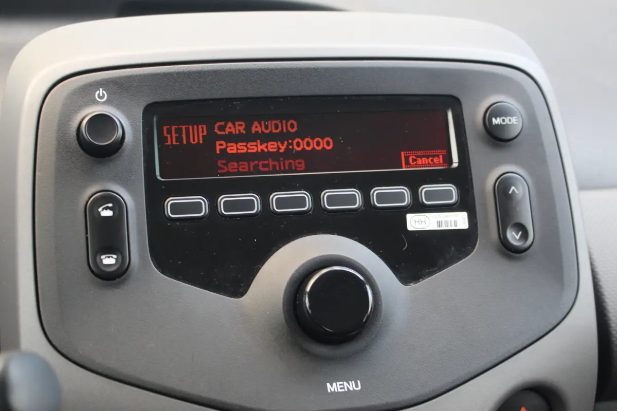1.0 e-VTi Active | Airco | Bluetooth | Elek. Ramen | Cent. Vergrendeling | Airco | Bluetooth | Elek. Ramen | Cent. Vergrendeling |