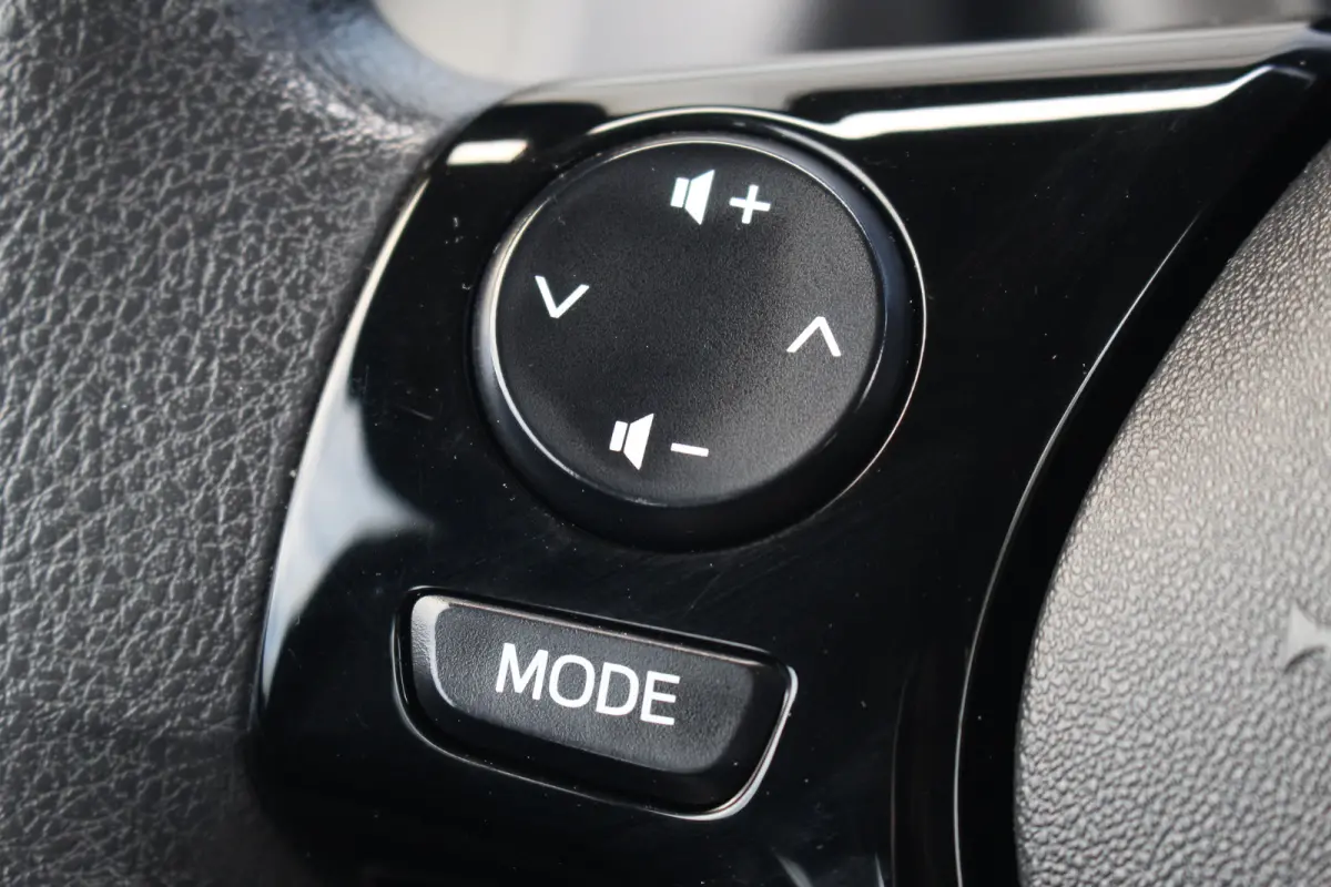 1.0 e-VTi Active | Airco | Bluetooth | Elek. Ramen | Cent. Vergrendeling | Airco | Bluetooth | Elek. Ramen | Cent. Vergrendeling |