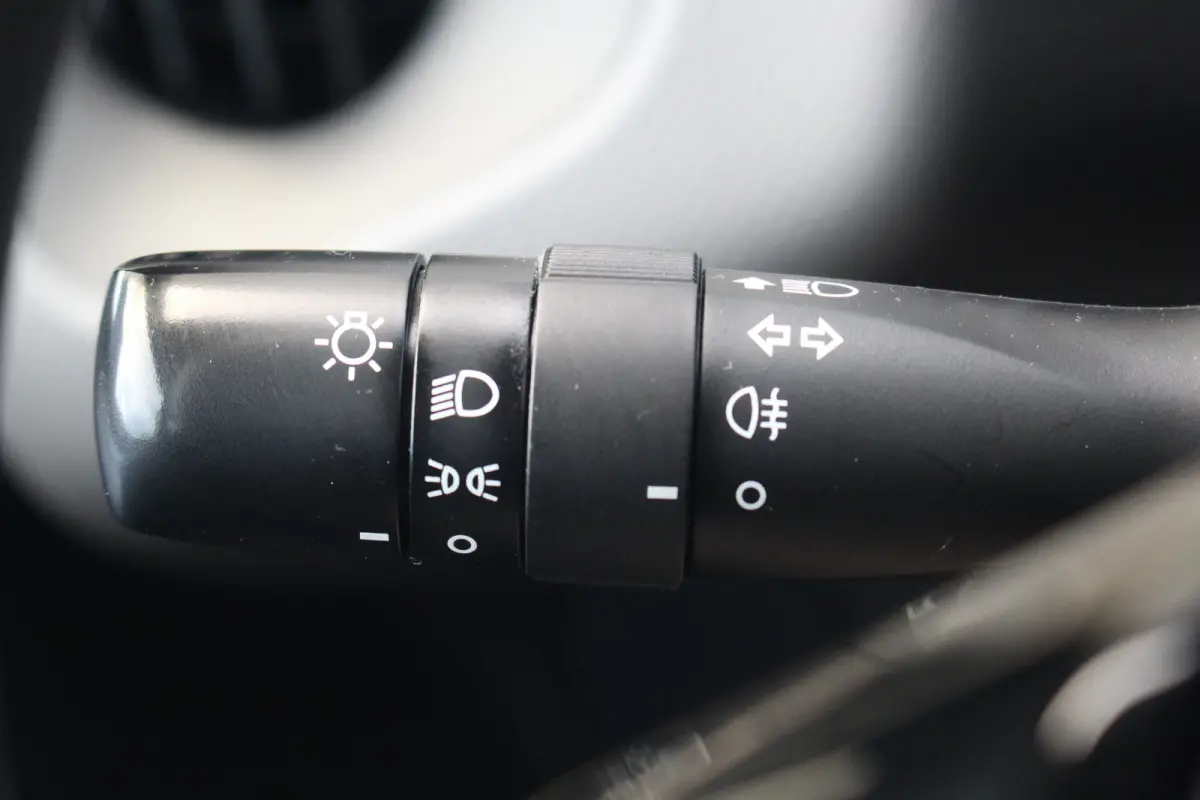 1.0 e-VTi Active | Airco | Bluetooth | Elek. Ramen | Cent. Vergrendeling | Airco | Bluetooth | Elek. Ramen | Cent. Vergrendeling |