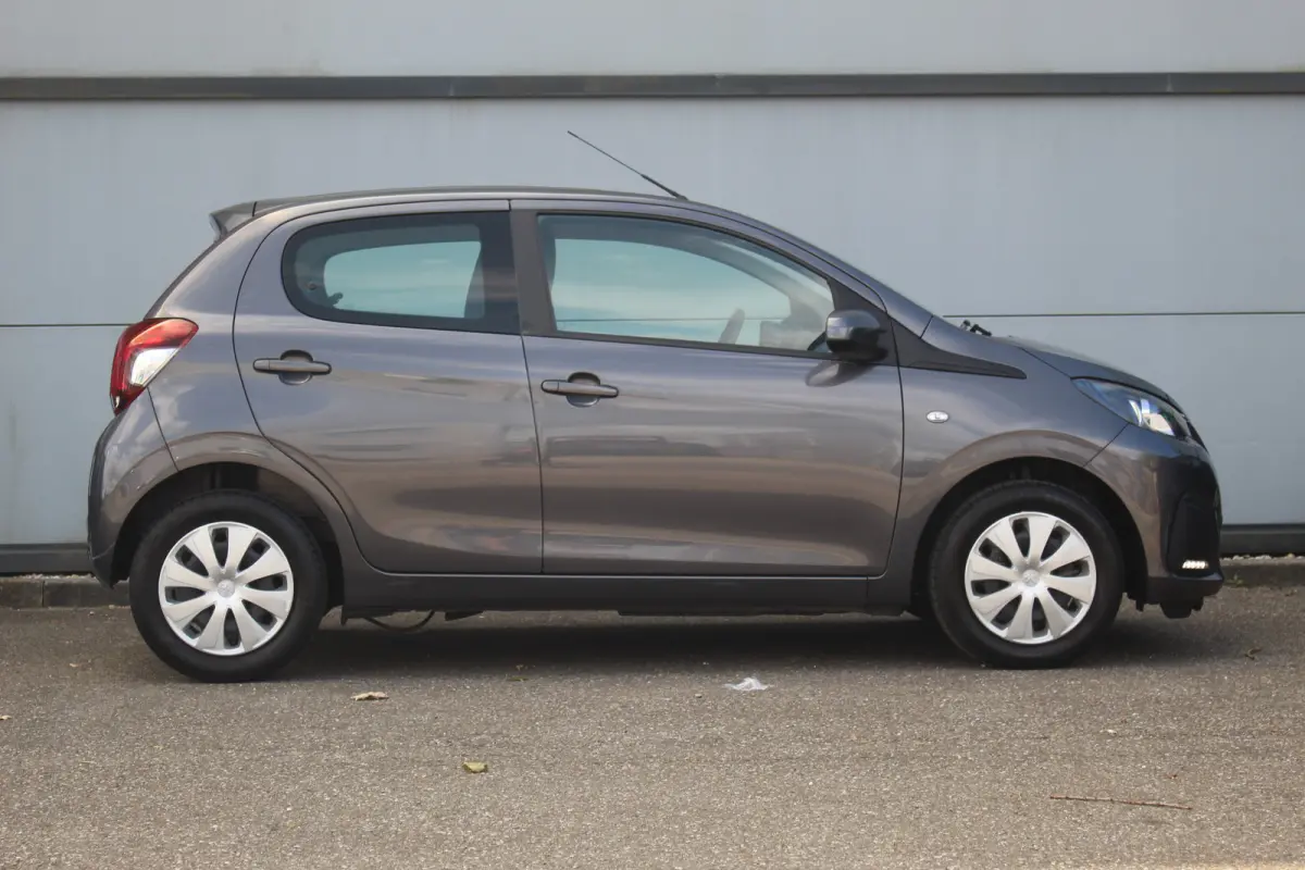 1.0 e-VTi Active | Airco | Bluetooth | Elek. Ramen | Cent. Vergrendeling | Airco | Bluetooth | Elek. Ramen | Cent. Vergrendeling |