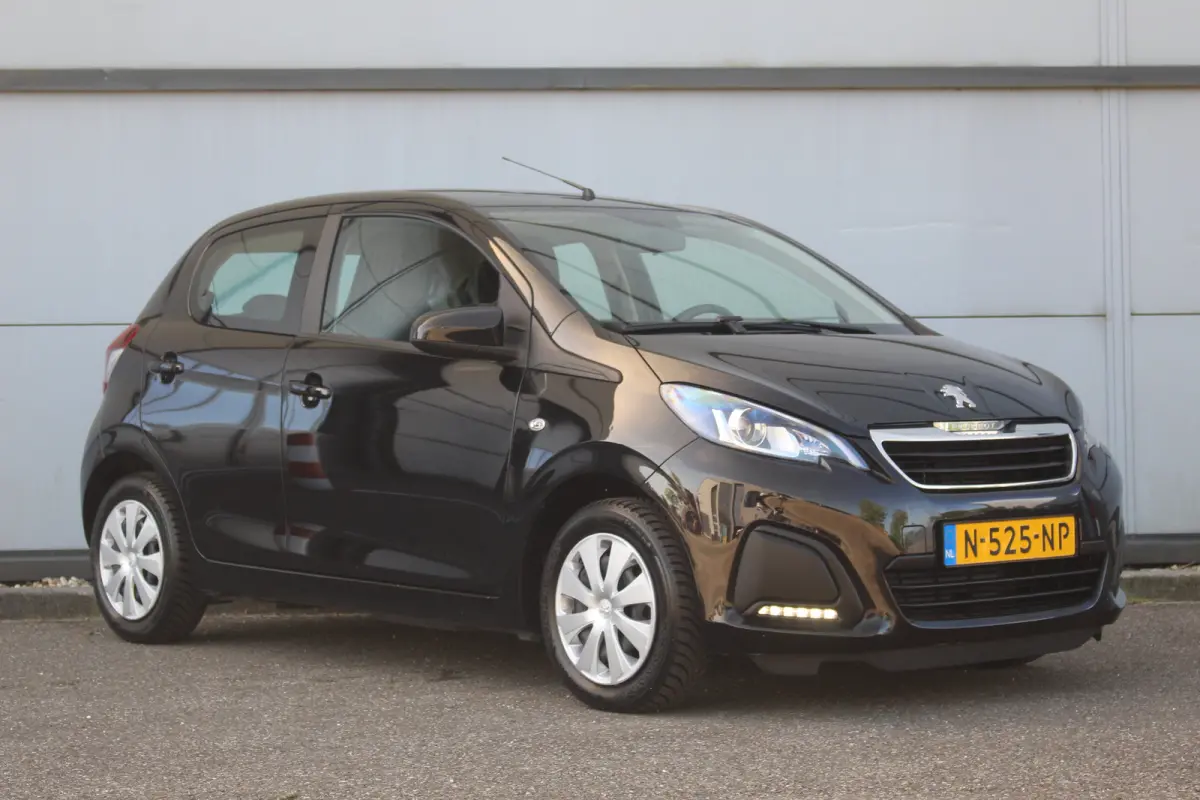 1.0 e-VTi Active | Airco | DAB | Centrale Deurvergrendeling | Bluetooth | Elek Ramen | Airco | DAB | Centrale Deurvergrendeling | Bluetooth | Elek Ramen |