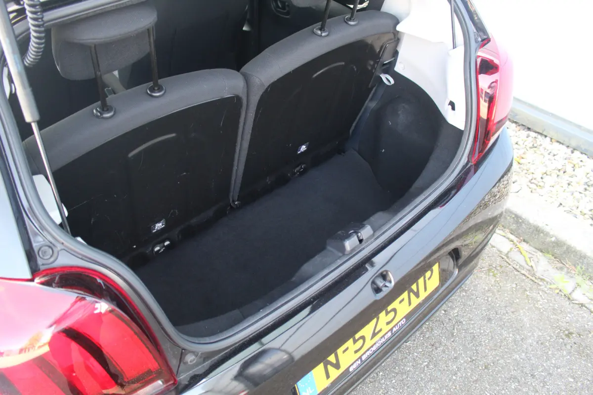 1.0 e-VTi Active | Airco | DAB | Centrale Deurvergrendeling | Bluetooth | Elek Ramen | Airco | DAB | Centrale Deurvergrendeling | Bluetooth | Elek Ramen |
