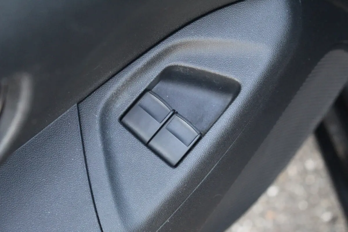 1.0 e-VTi Active | Airco | DAB | Centrale Deurvergrendeling | Bluetooth | Elek Ramen | Airco | DAB | Centrale Deurvergrendeling | Bluetooth | Elek Ramen |