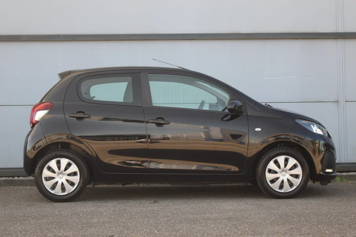 1.0 e-VTi Active | Airco | DAB | Centrale Deurvergrendeling | Bluetooth | Elek Ramen | Airco | DAB | Centrale Deurvergrendeling | Bluetooth | Elek Ramen |