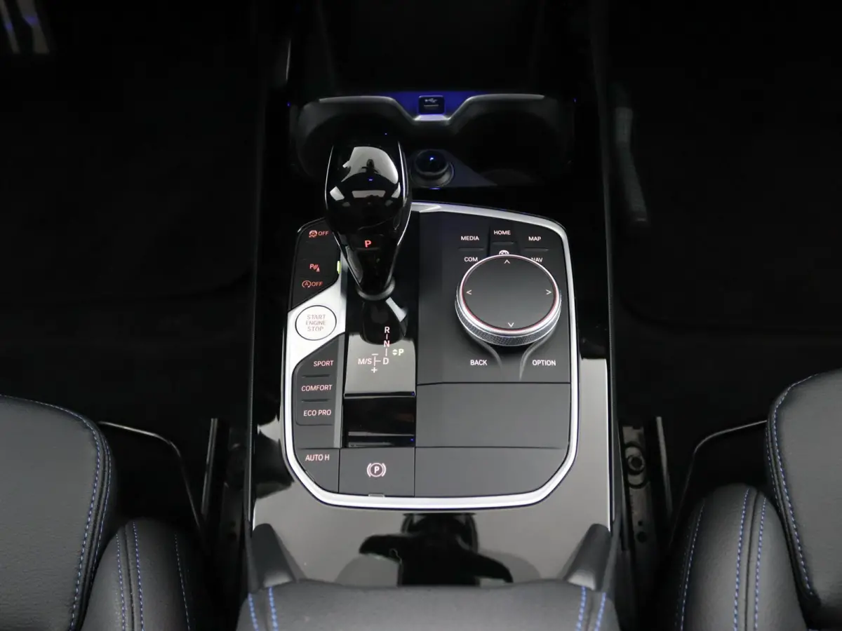118i Business Edition | M Sport | Panoramadak | Parkeercamera | 33.282 km |