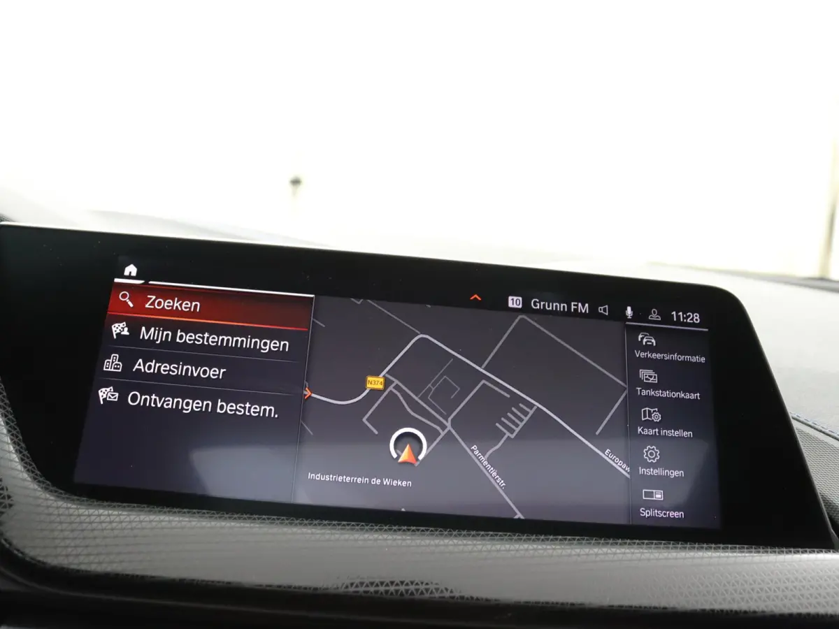 118i Business Edition | M Sport | Panoramadak | Parkeercamera | 33.282 km |