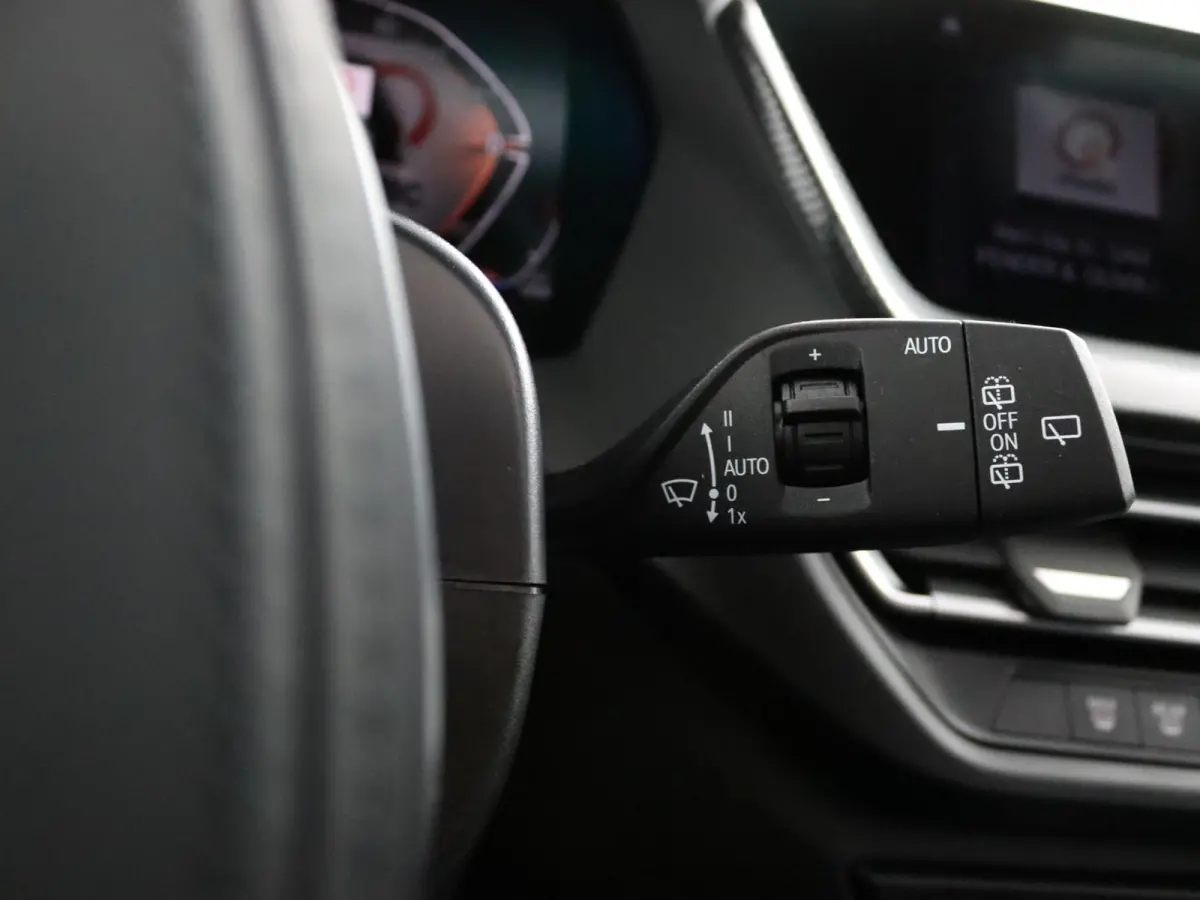 118i Business Edition | M Sport | Panoramadak | Parkeercamera | 33.282 km |