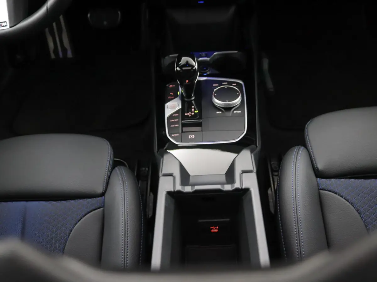 118i Business Edition | M Sport | Panoramadak | Parkeercamera | 33.282 km |