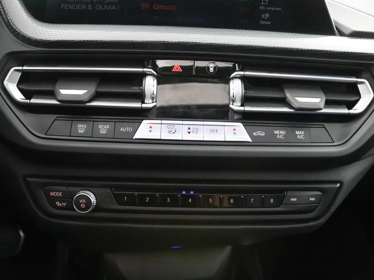 118i Business Edition | M Sport | Panoramadak | Parkeercamera | 33.282 km |