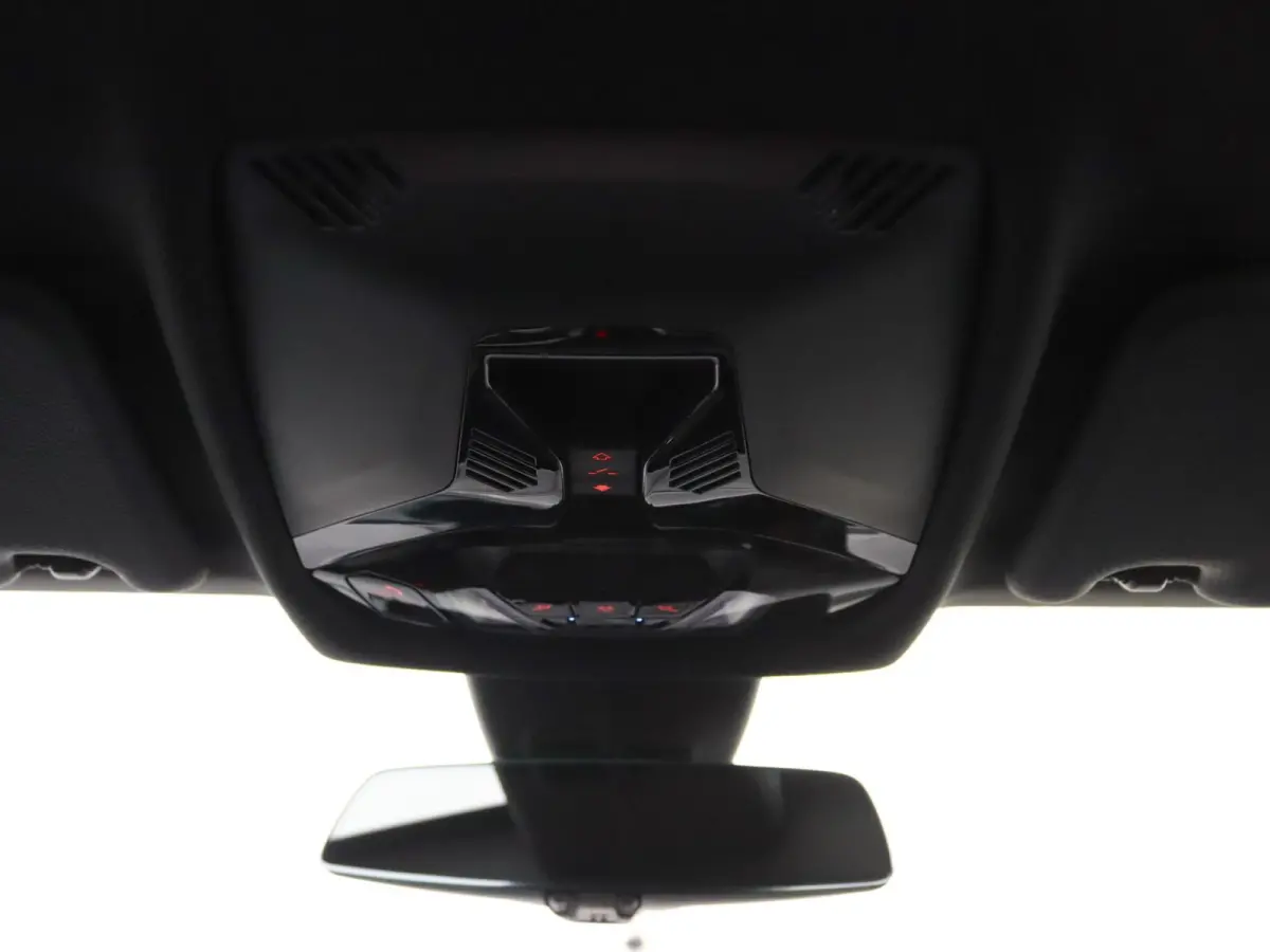118i Business Edition | M Sport | Panoramadak | Parkeercamera | 33.282 km |
