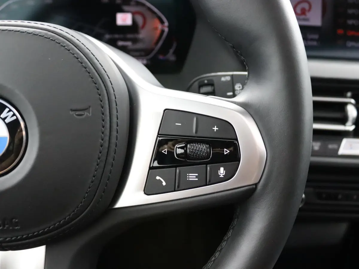 118i Business Edition | M Sport | Panoramadak | Parkeercamera | 33.282 km |