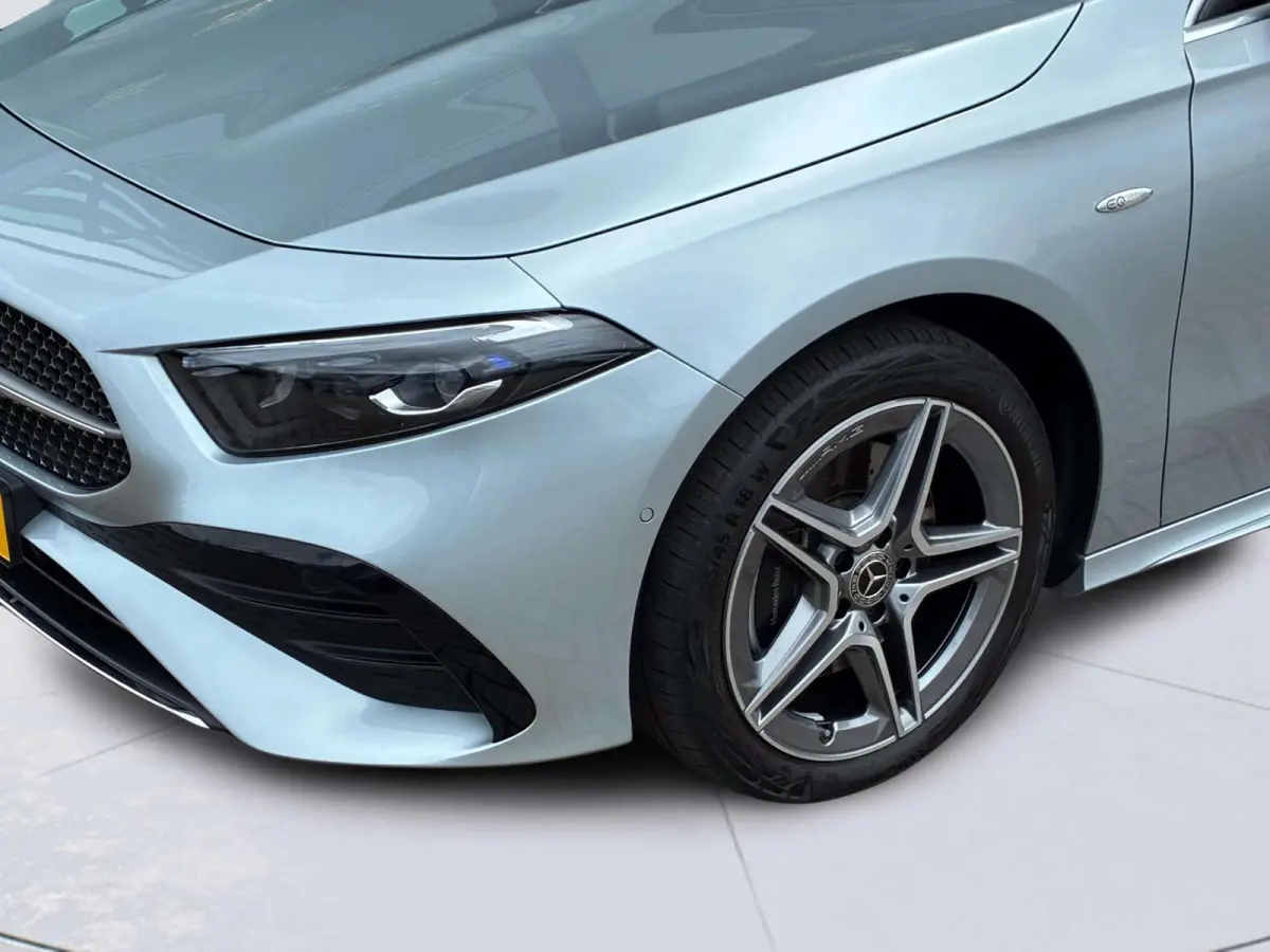 Hatchback 250 e Business Solution AMG | Panorama dak