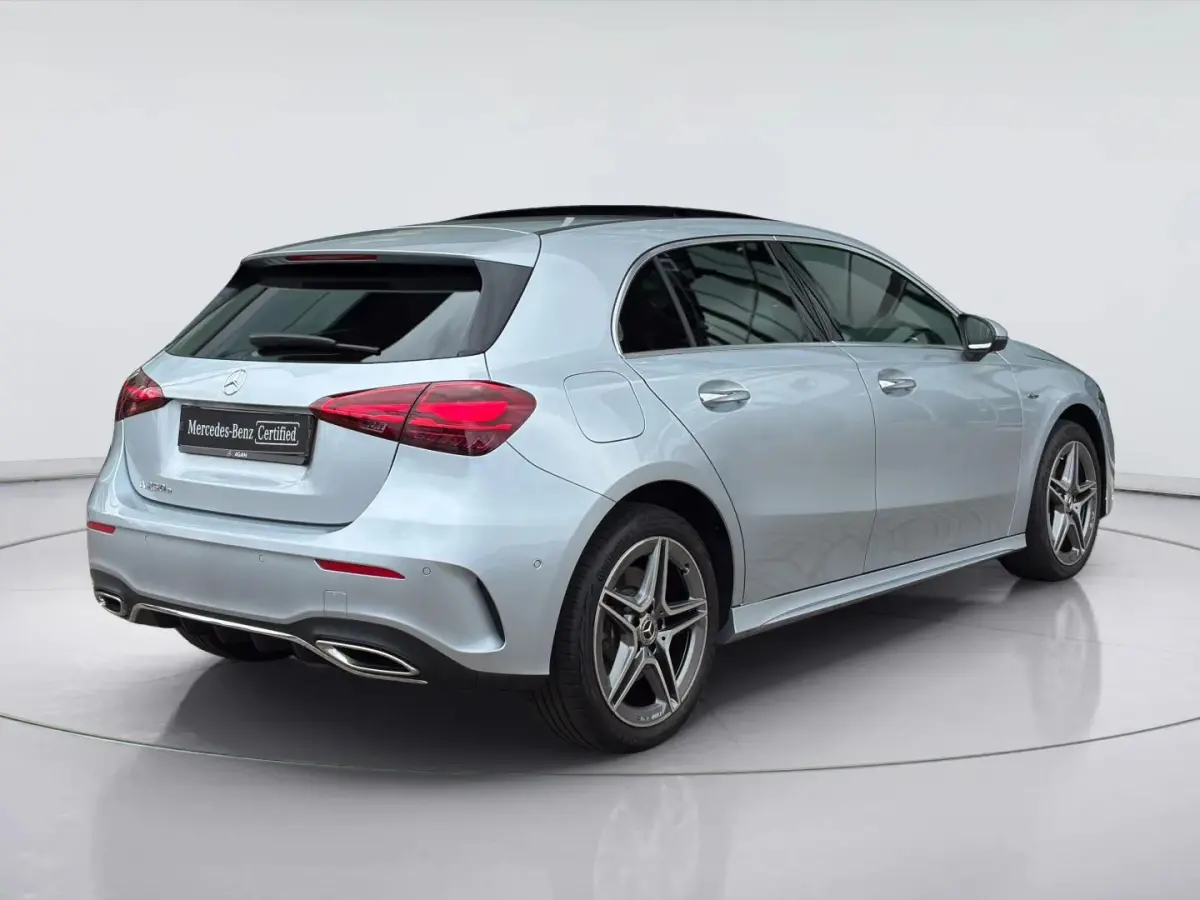 Hatchback 250 e Business Solution AMG | Panorama dak